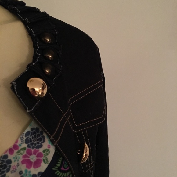 Tahari dark Denim 3/4 sleeve jacket size small. - Picture 4 of 8